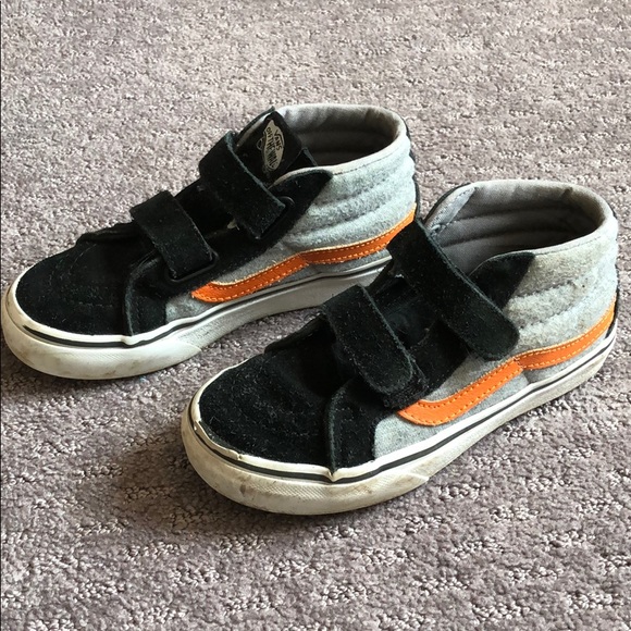 boys orange vans